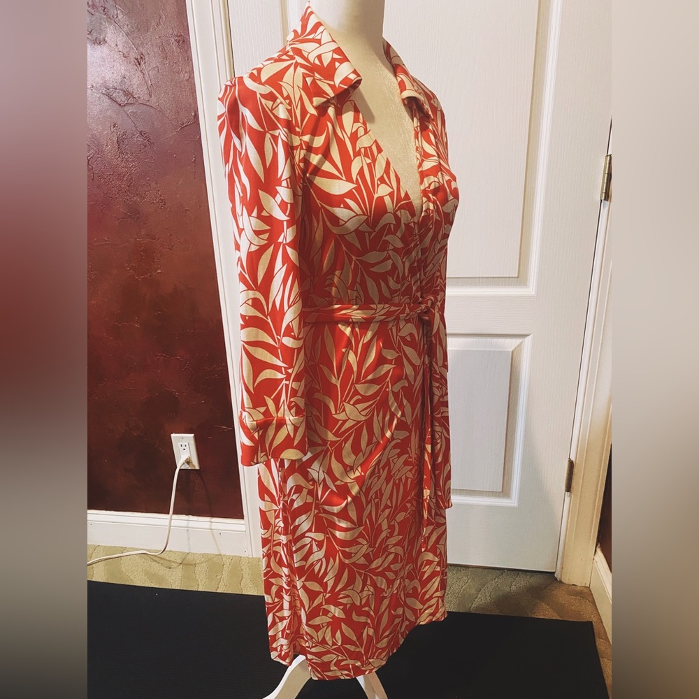 Diane Von Furstenberg Red and White Wrap Dress - Picture 2 of 4